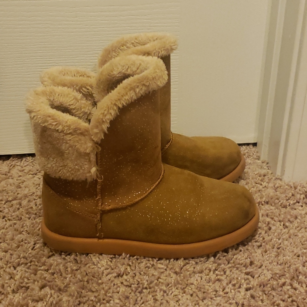 Girl's size 3 boots